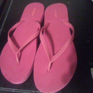 Old Navy Flip Flops